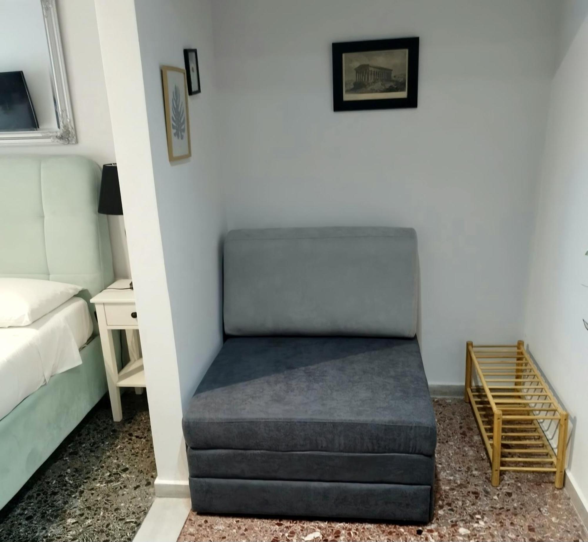 Chic Apt Near Acropolis - Avdi Square Athen Exterior foto